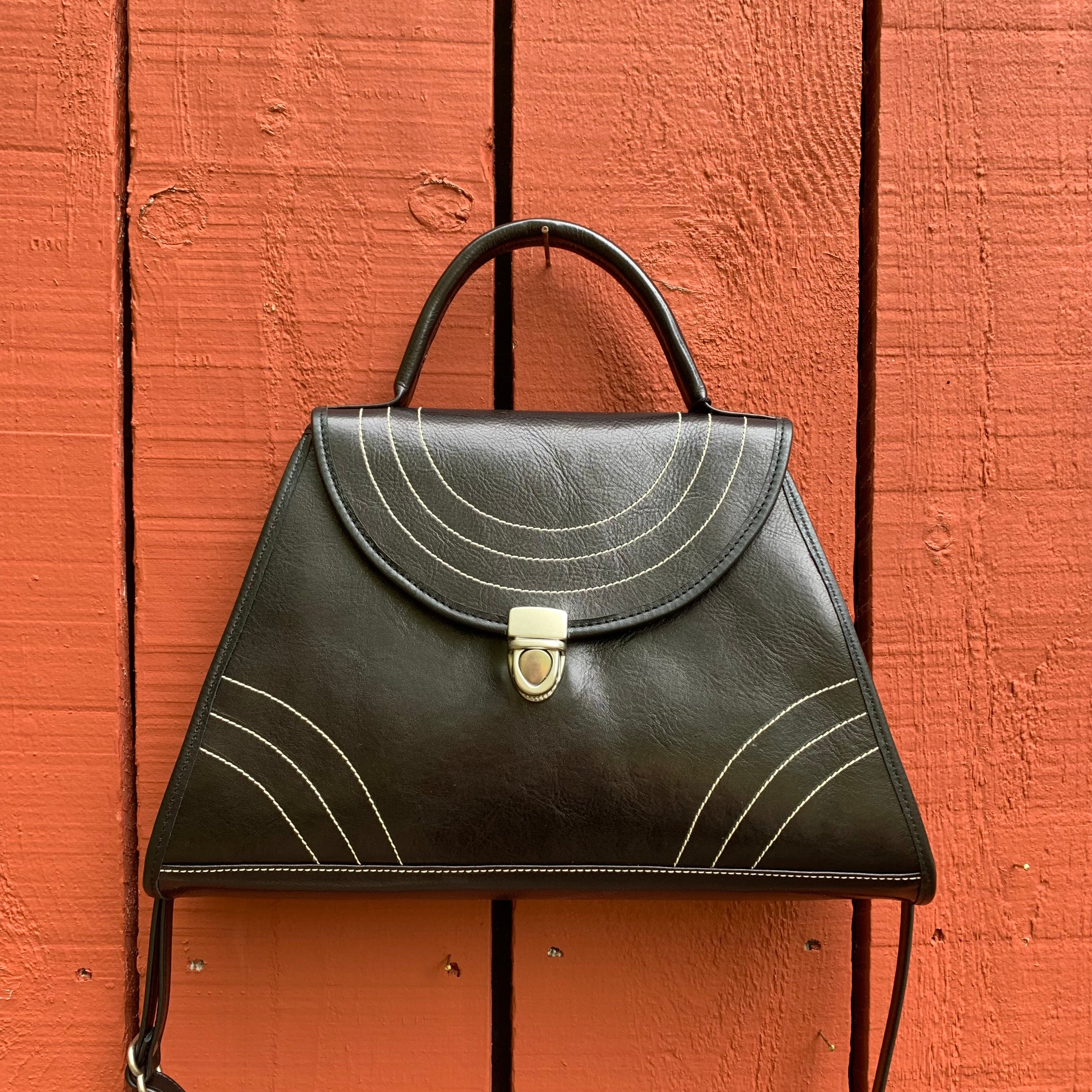 Louis Vuitton Arch Belt Bag - Gem